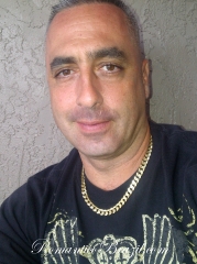 Xavier estrangeiro solteiro por namoro
